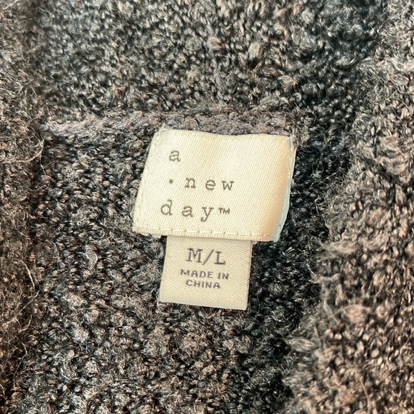 A New Day Cozy Long Black/Gray Cardigan Women’s Size M/L - Picture 2 of 9